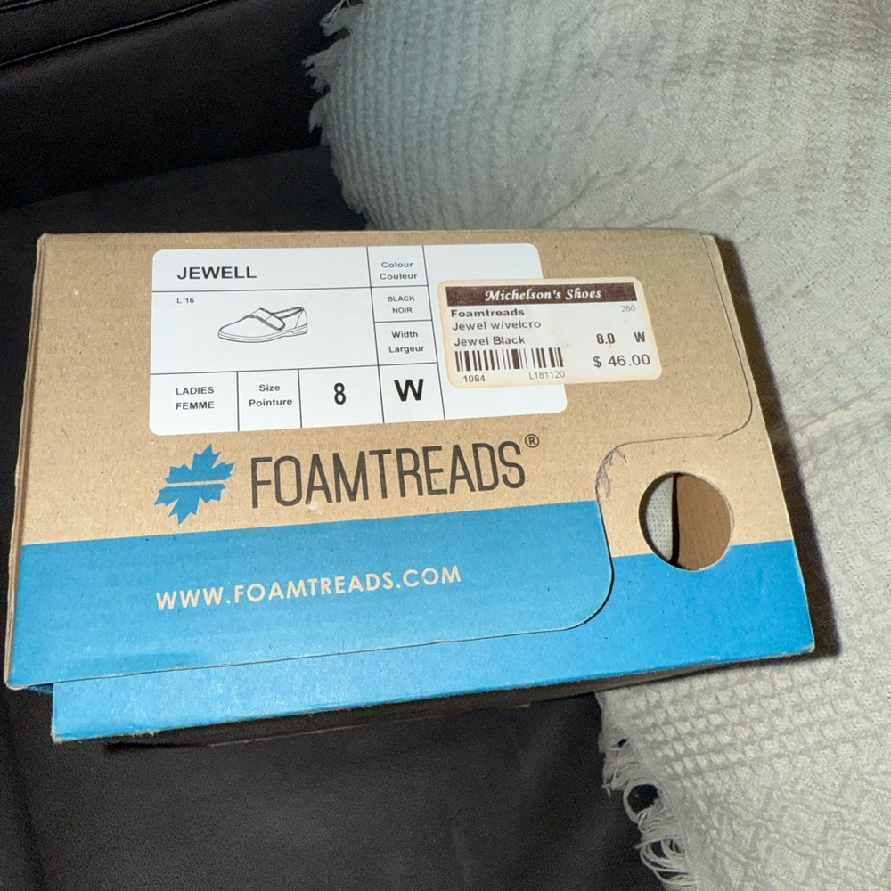 Foamtreads Black Velvety Slippers - Picture 15 of 15